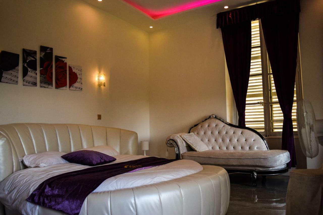 Chateau Nevers Bed & Breakfast Varennes-Vauzelles Exterior foto