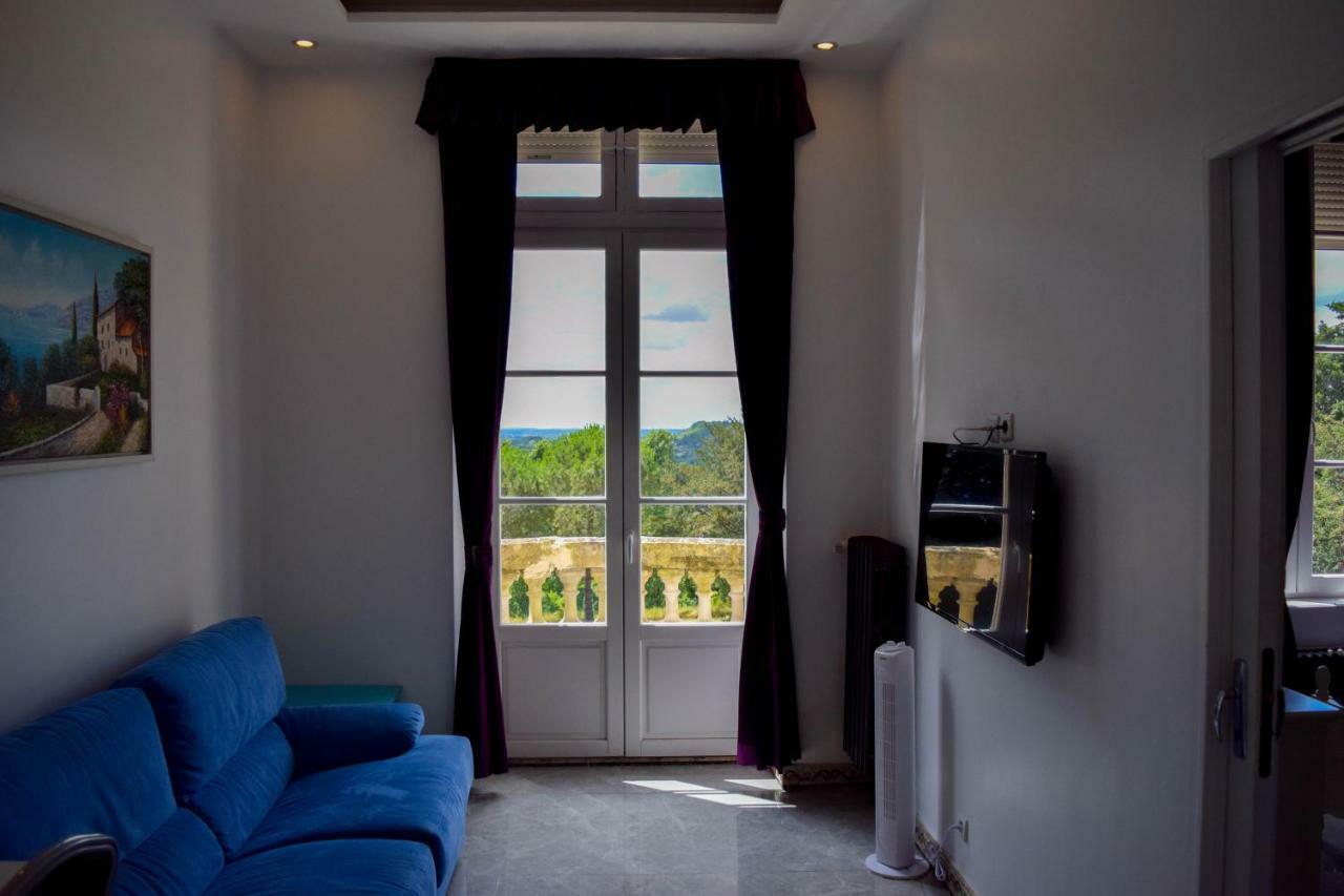 Chateau Nevers Bed & Breakfast Varennes-Vauzelles Exterior foto